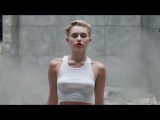 Miley 赛勒斯 裸 在 她的 新 音乐 视频