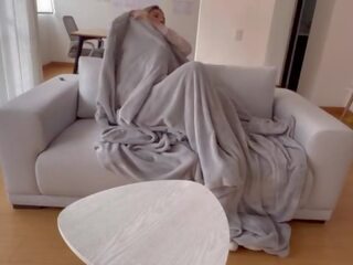 Curing én stepsisters flu with adult video dirtying my stepmoms új sofa&period;